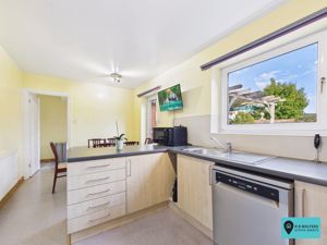 Kitchen/Diner- click for photo gallery